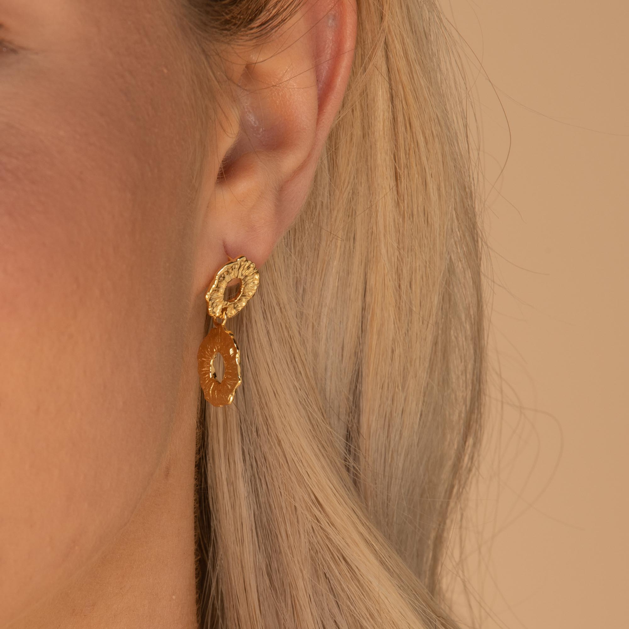 Molten Link Earrings Gold